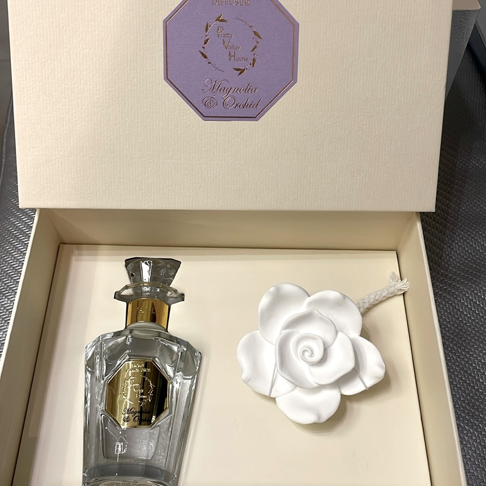 Pretty Valley Home Reed Diffuser Magnolia & Orchid